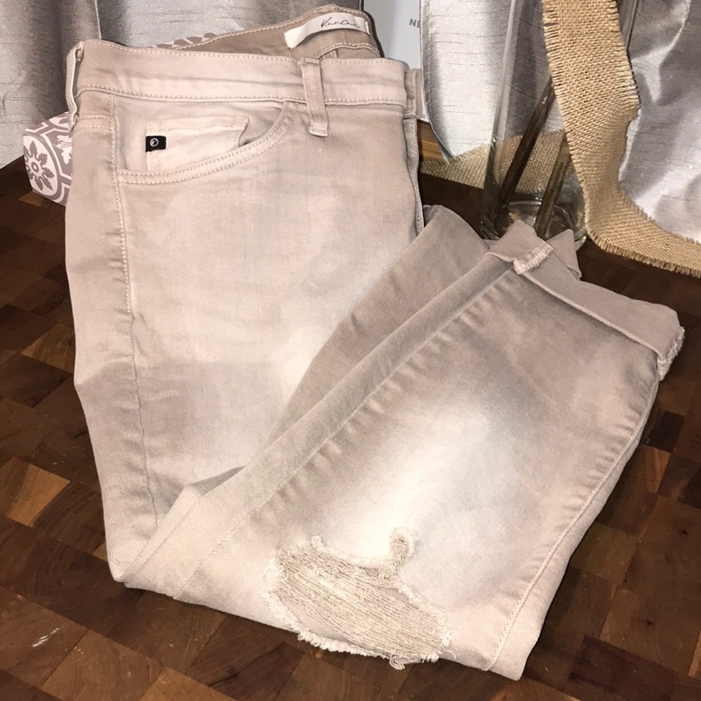 KanCan vintage beige distressed straight crop 29